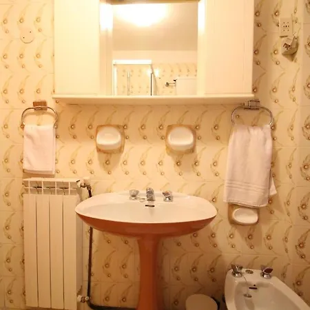 Apartment Trilocale In Centro La Marmotta - Affitti Brevi Italia