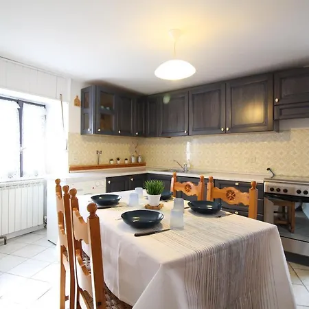 Apartment Trilocale In Centro La Marmotta - Affitti Brevi Italia *