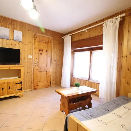 Διαμέρισμα Trilocale In Centro La Marmotta - Affitti Brevi Italia Brusson